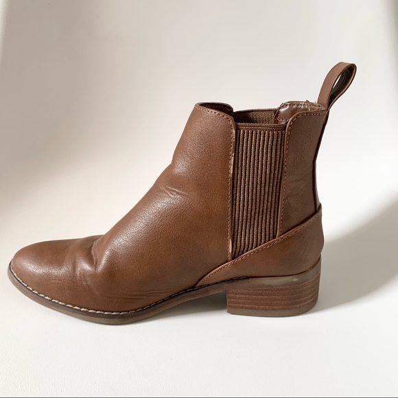 AE Chelsea Boot - Picture 3 of 7